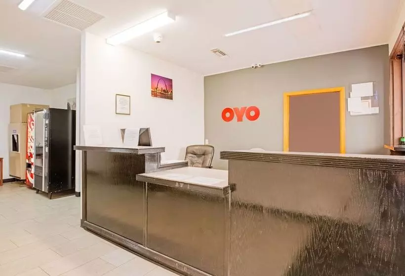 فندق St. Louis Lambert Airport