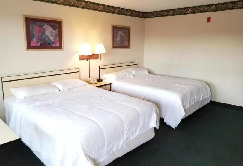 فندق Travelstar Inn & Suites