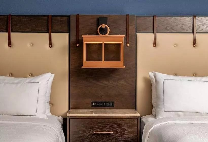 هتل Westport Kansas City, Tapestry Collection By Hilton