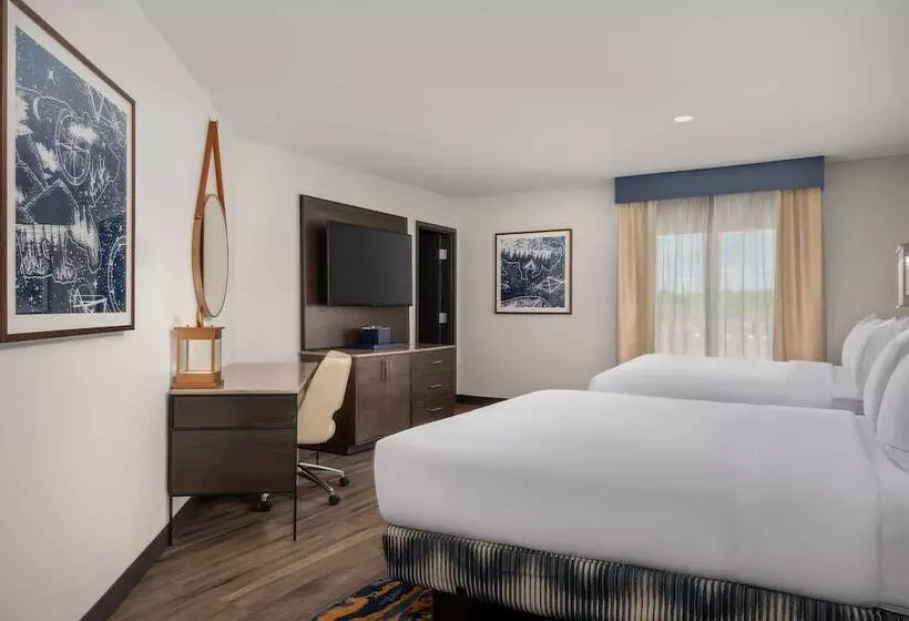 هتل Westport Kansas City, Tapestry Collection By Hilton