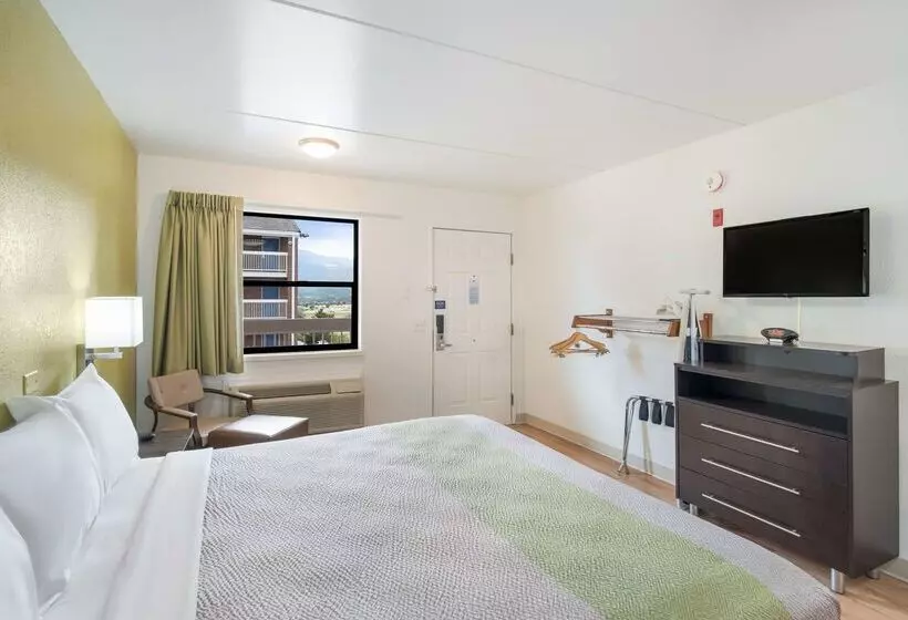 Motel 6 Colorado Springs, Co   Air Force Academy