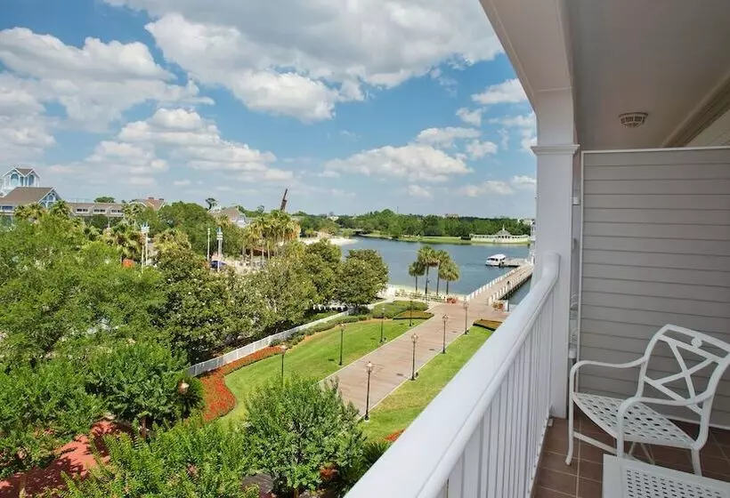 Disney S Yacht Club Resort