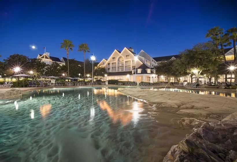 Disney S Yacht Club Resort