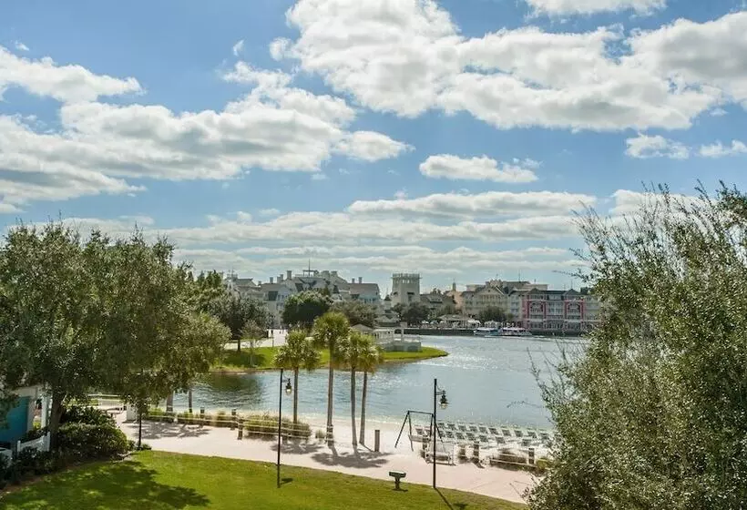 Disney S Yacht Club Resort