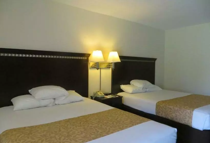 Echo Hotel & Conference Center