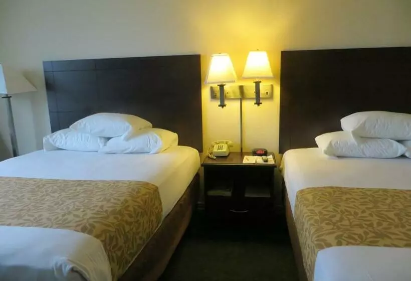 Echo Hotel & Conference Center