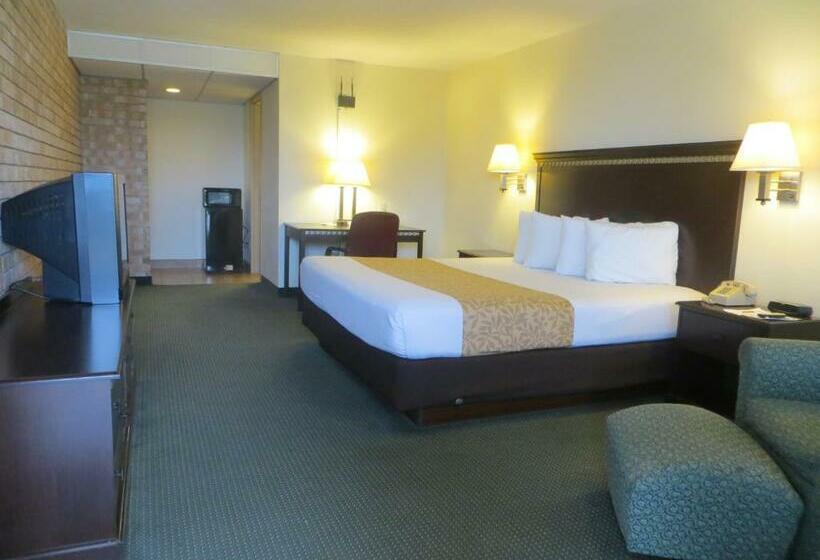 Echo Hotel & Conference Center