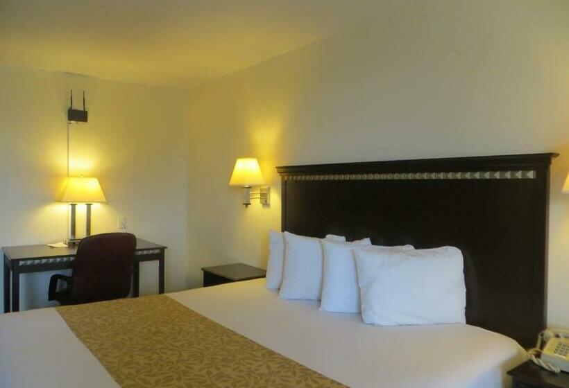 Echo Hotel & Conference Center