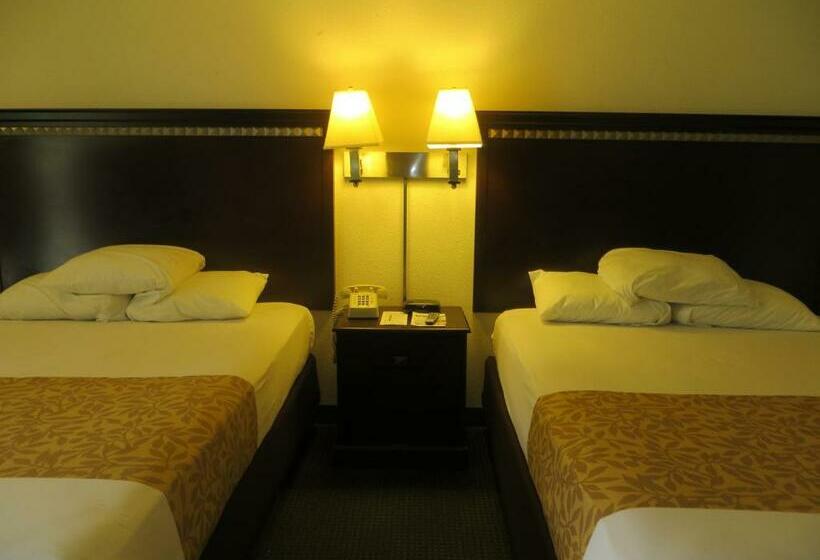 Echo Hotel & Conference Center