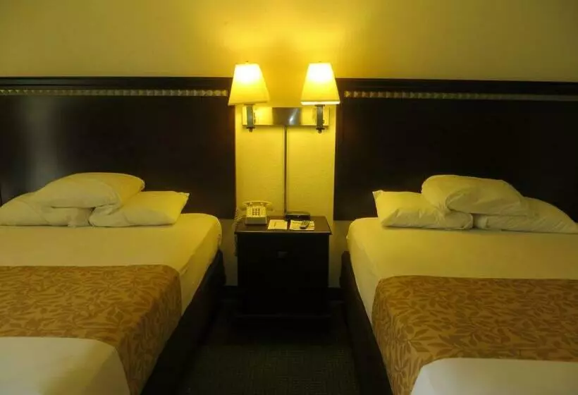 Echo Hotel & Conference Center