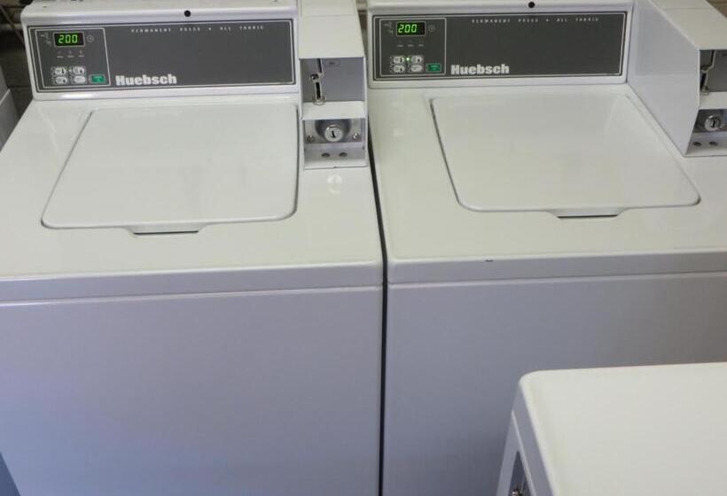 فندق Anaheim Desert Inn & Suites