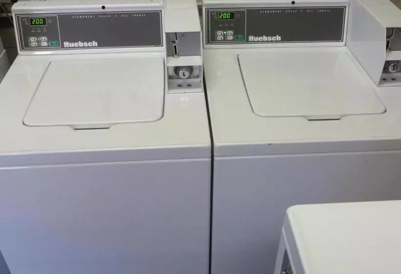 Szálloda Anaheim Desert Inn & Suites