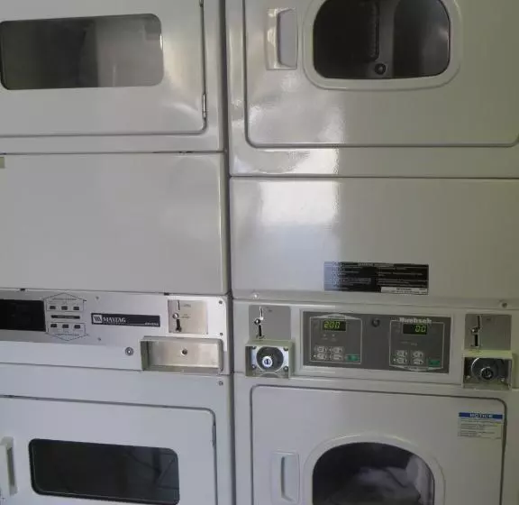 Szálloda Anaheim Desert Inn & Suites