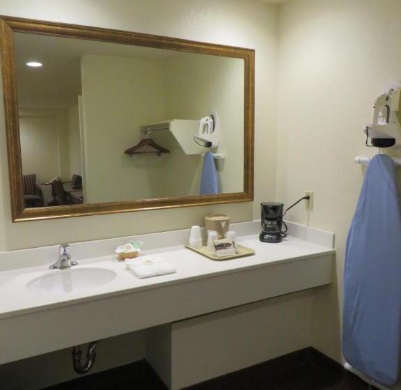 فندق Anaheim Desert Inn & Suites