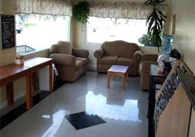 Отель Colony Inn