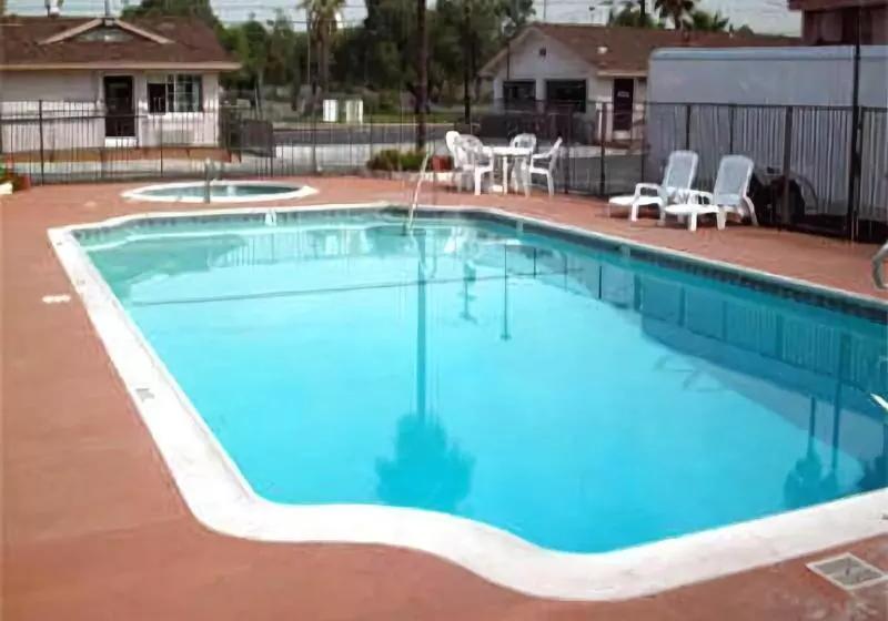 Отель Colony Inn