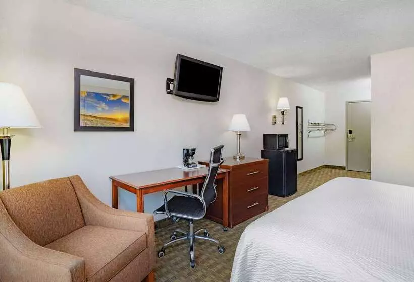 호텔 Days Inn By Wyndham Cambridge