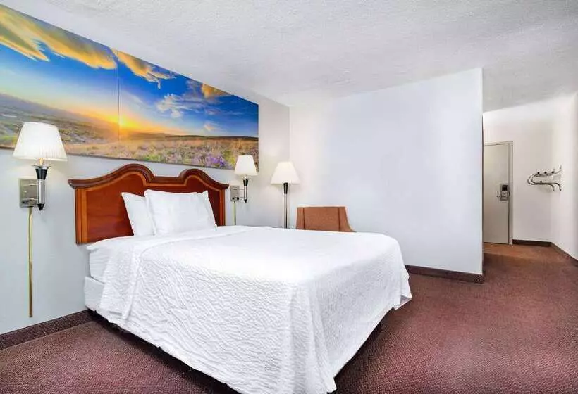 호텔 Days Inn By Wyndham Cambridge