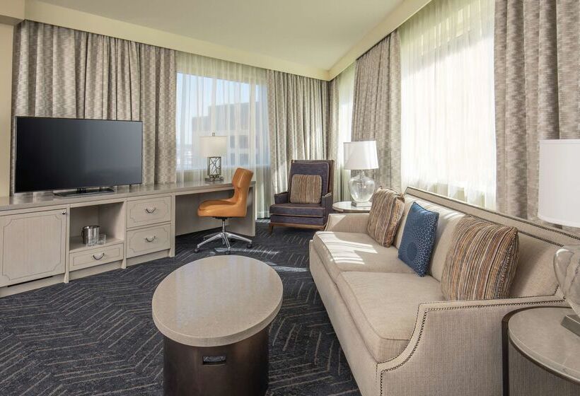 Doubletree By Hilton Hotel Nashville Downtown
