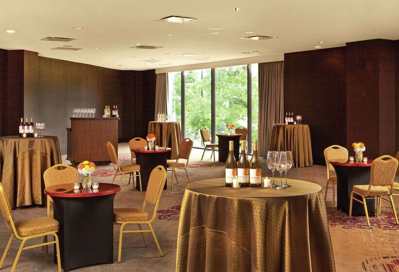 Doubletree By Hilton Hotel Nashville Downtown