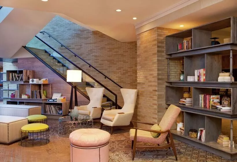 Doubletree By Hilton Hotel Nashville Downtown