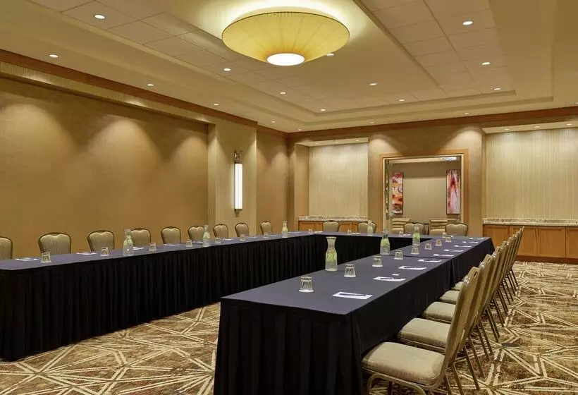 فندق Doubletree By Hilton Houston Intercontinental Airport