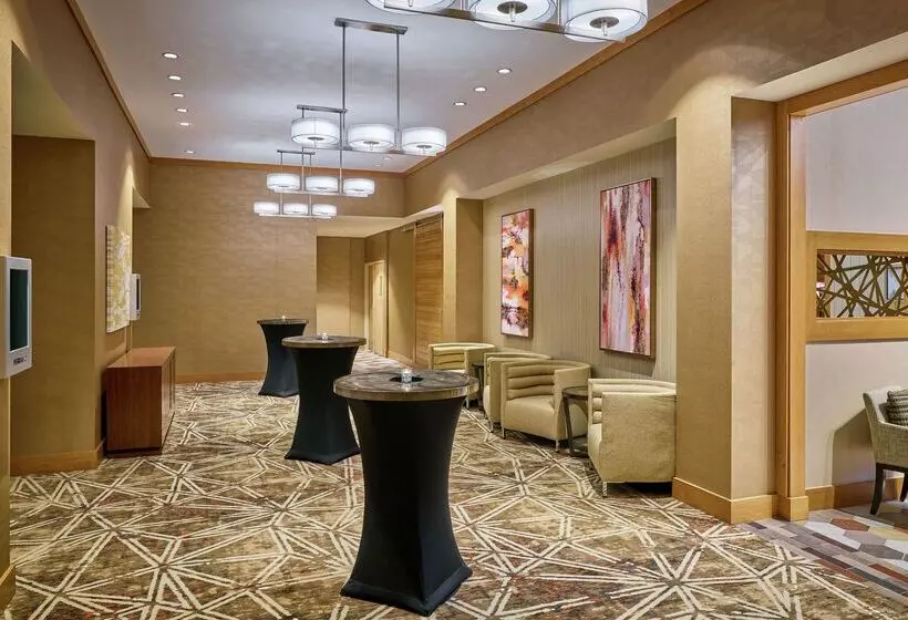 فندق Doubletree By Hilton Houston Intercontinental Airport