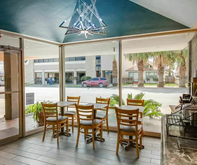 호텔 Vagabond Inn Executive Bakersfield Downtowner