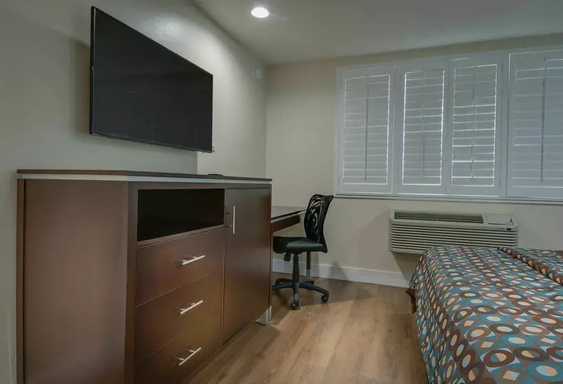 호텔 Vagabond Inn Executive Bakersfield Downtowner