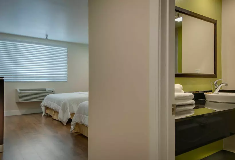 호텔 Vagabond Inn Executive Bakersfield Downtowner