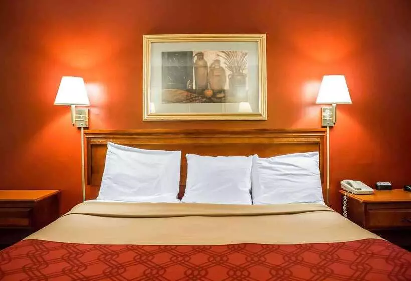 בית מלון כפרי Econo Lodge