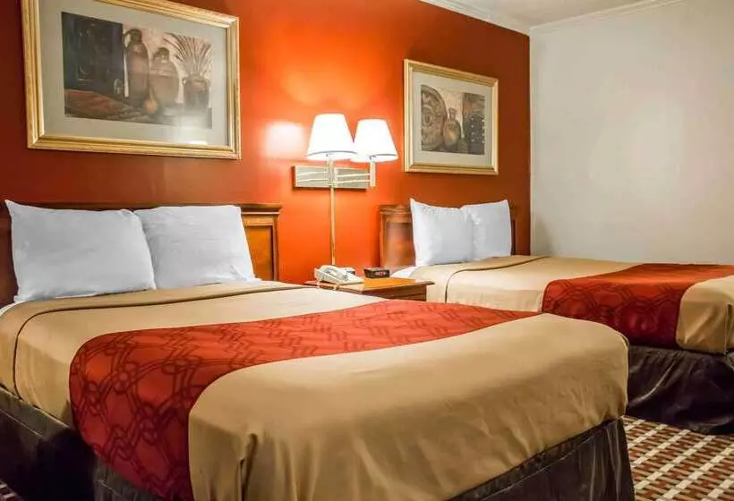 בית מלון כפרי Econo Lodge