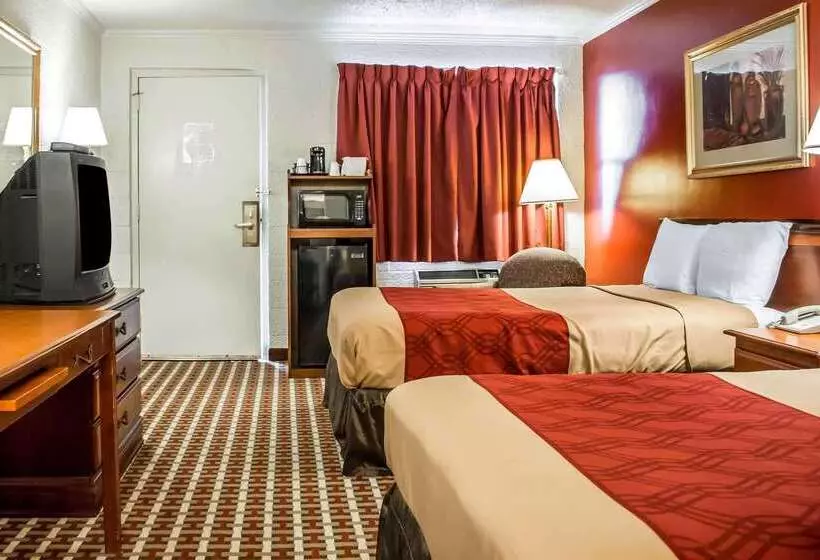 בית מלון כפרי Econo Lodge