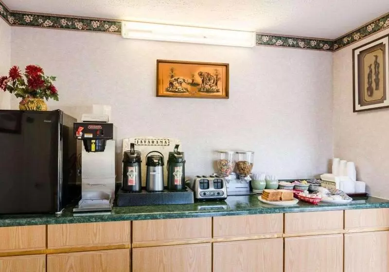 ホテル Economy Inn