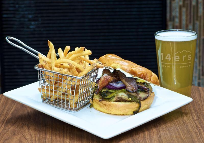 فندق Embassy Suites By Hilton Denver Tech Center North