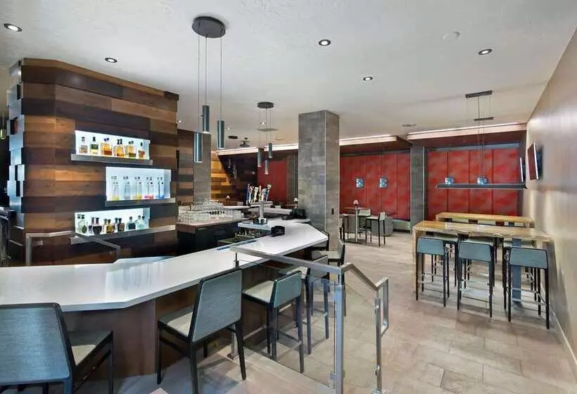 فندق Embassy Suites By Hilton Los Angeles Downey