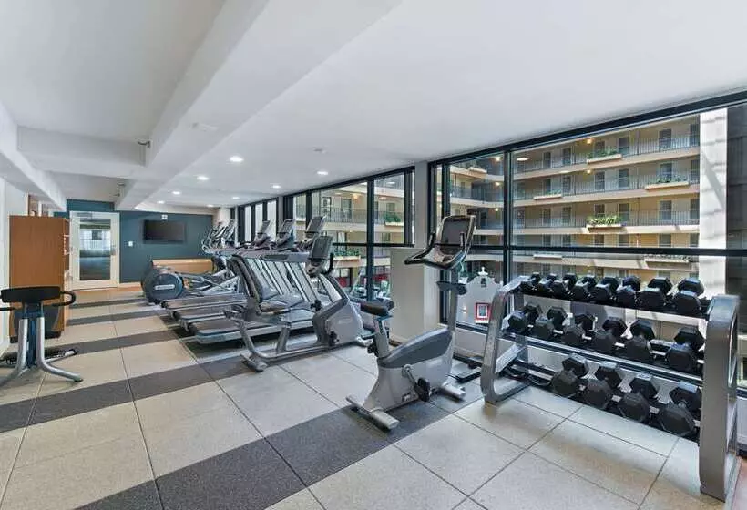 فندق Embassy Suites By Hilton Los Angeles Downey