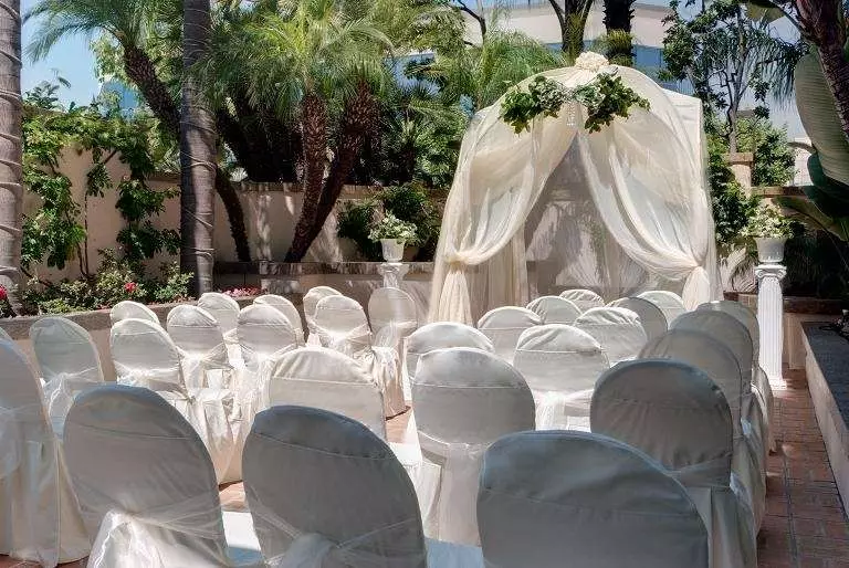 فندق Embassy Suites By Hilton Los Angeles Downey