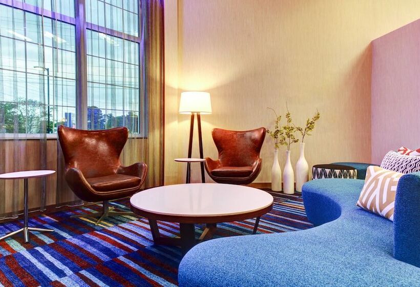 هتل Fairfield Inn & Suites By Marriott Cape Cod Hyannis