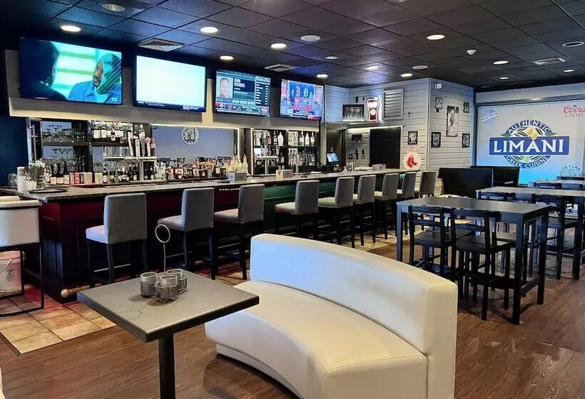 Отель Falmouth Inn