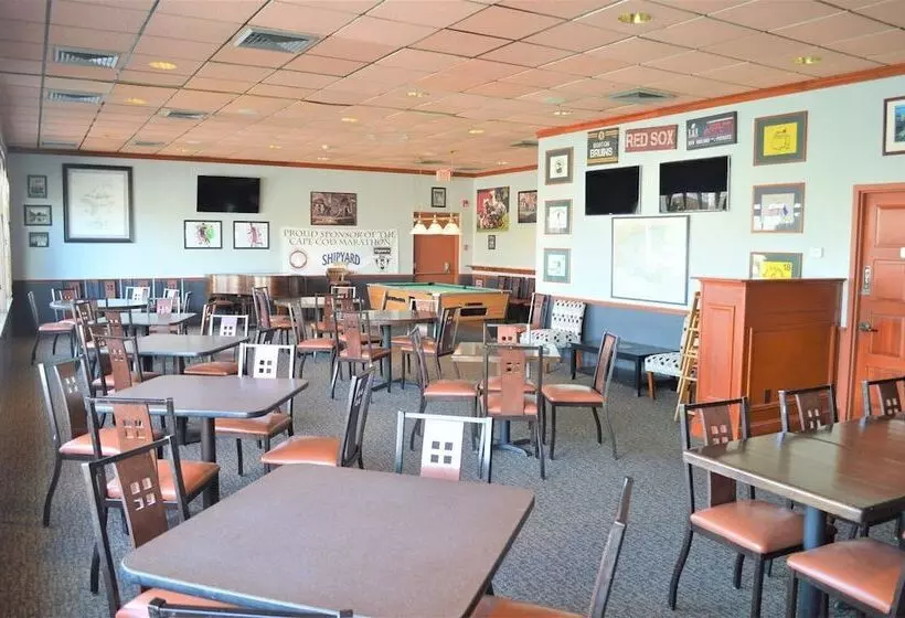 Отель Falmouth Inn