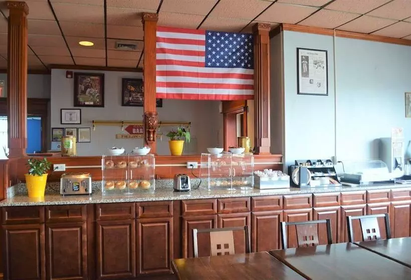 Отель Falmouth Inn