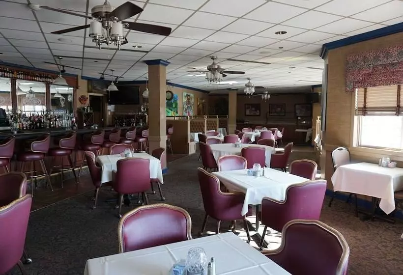 ホテル Findlay Inn And Conference Center