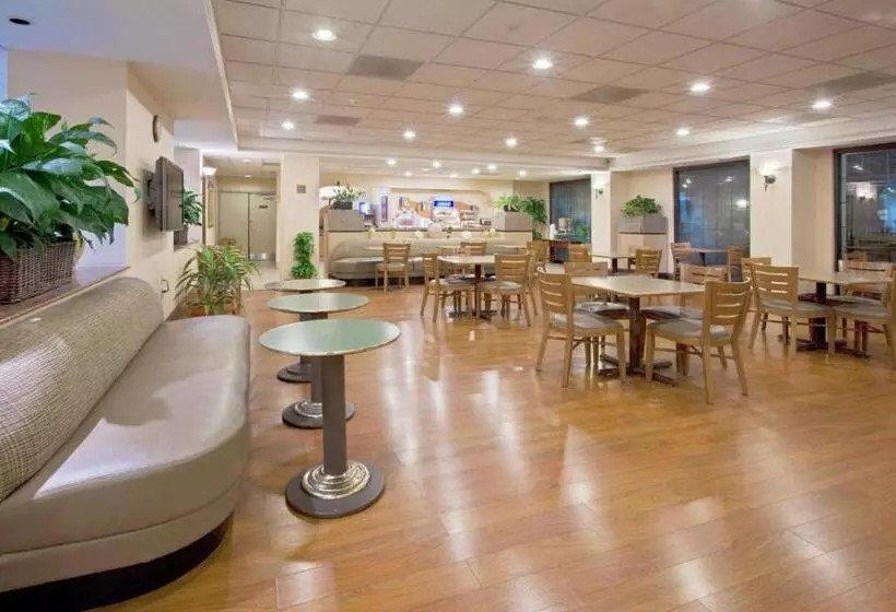 Holiday Inn Express Hotel & Suites Miami   Hialeah, An Ihg