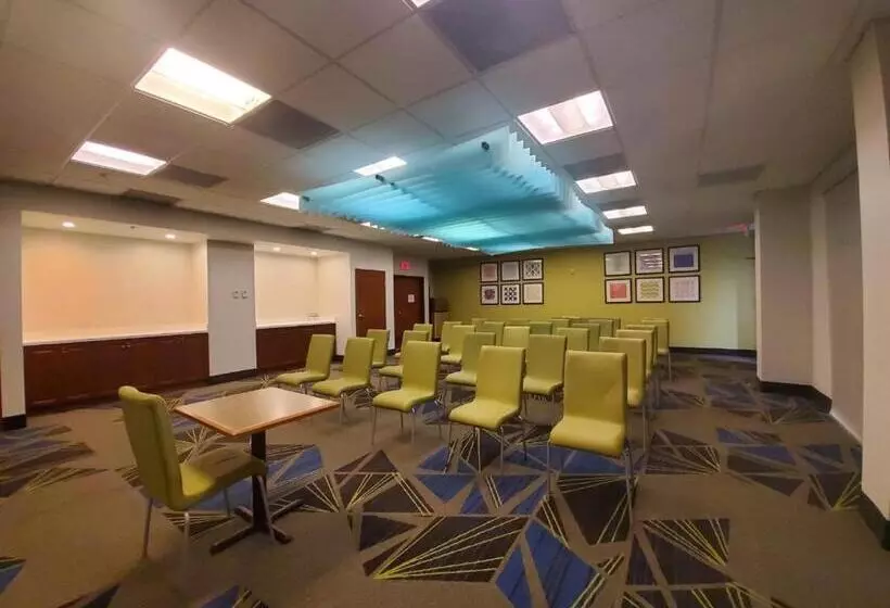 Holiday Inn Express Hotel & Suites Miami   Hialeah, An Ihg