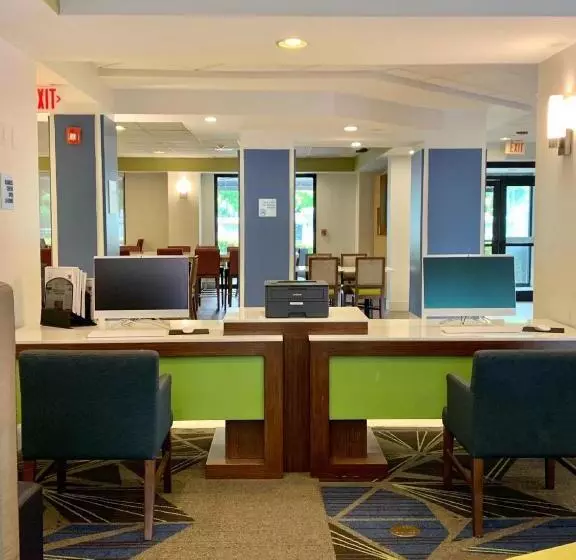 Holiday Inn Express Hotel & Suites Miami   Hialeah, An Ihg