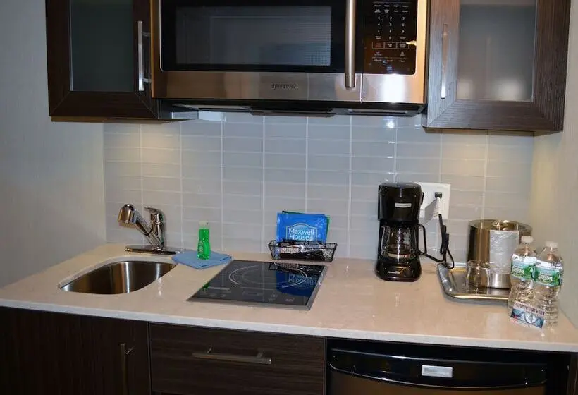 ホテル Holiday Inn & Suites Syracuse Airport   Liverpool, An Ihg