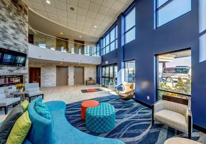 Szálloda Holiday Inn & Suites Syracuse Airport   Liverpool, An Ihg