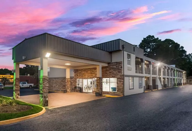 ホテル Quality Inn Charleston  West Ashley