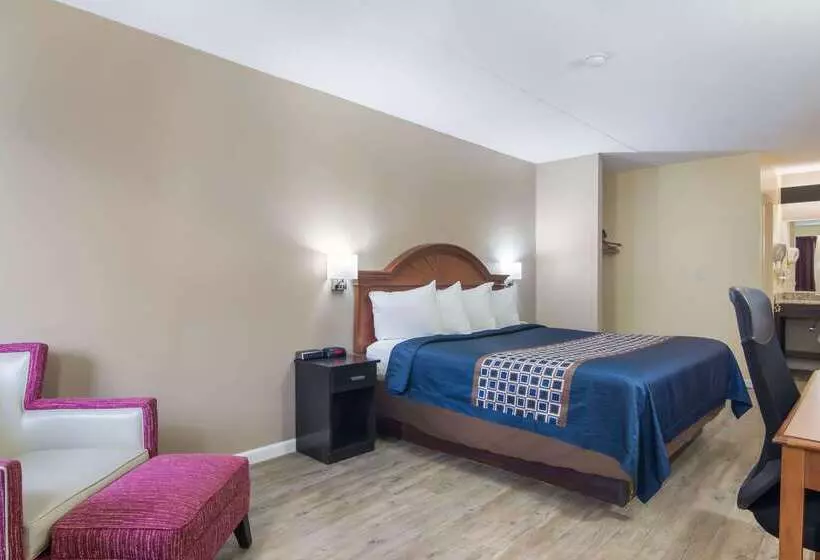 Отель Rodeway Inn & Suites Monroevillepittsburgh